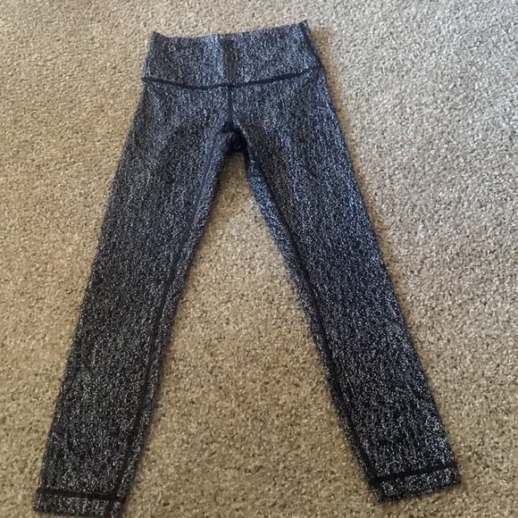 Lululemon leggings! - Picture 3 of 5